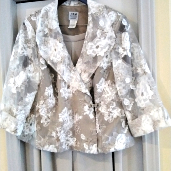 R & M Richard's Formal Jacket Pant Suit - Picture 2 of 15